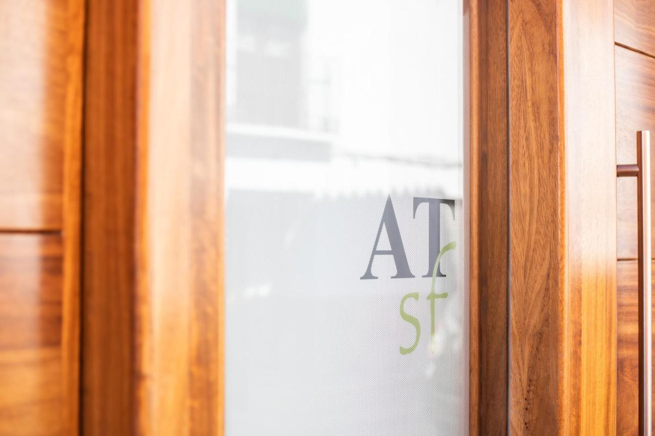 Apartamentos San Francisco - Centrico Mota Del Cuervo Εξωτερικό φωτογραφία